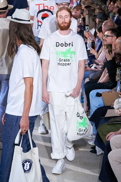 Look 54